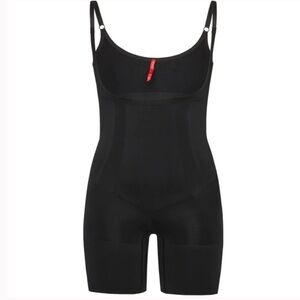 💎 SPANX TOTAL BODY SCULPTING POWER
OnCore Open-Bust Mid-Thigh Bodysuit